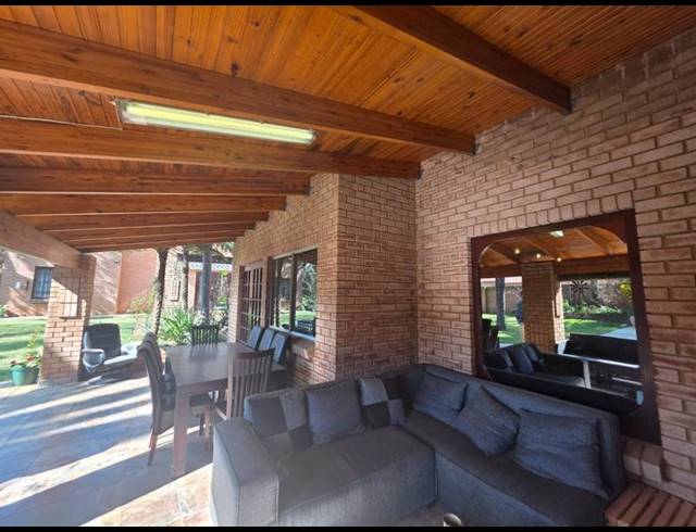 5 BEDROOM HOUSE FOR SALE IN GREENHILLS